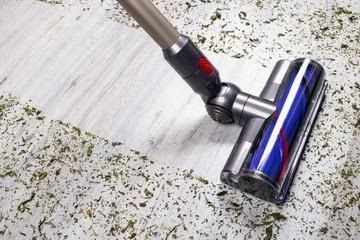 Clean dyson vacuum
